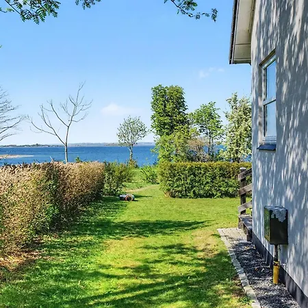 Сasa de vacaciones Hjort - 80m From The Sea By Interhome